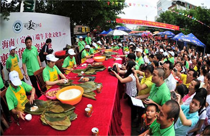 2017年定安端午美食节闭幕 12万人逛展会品美食赏民俗
