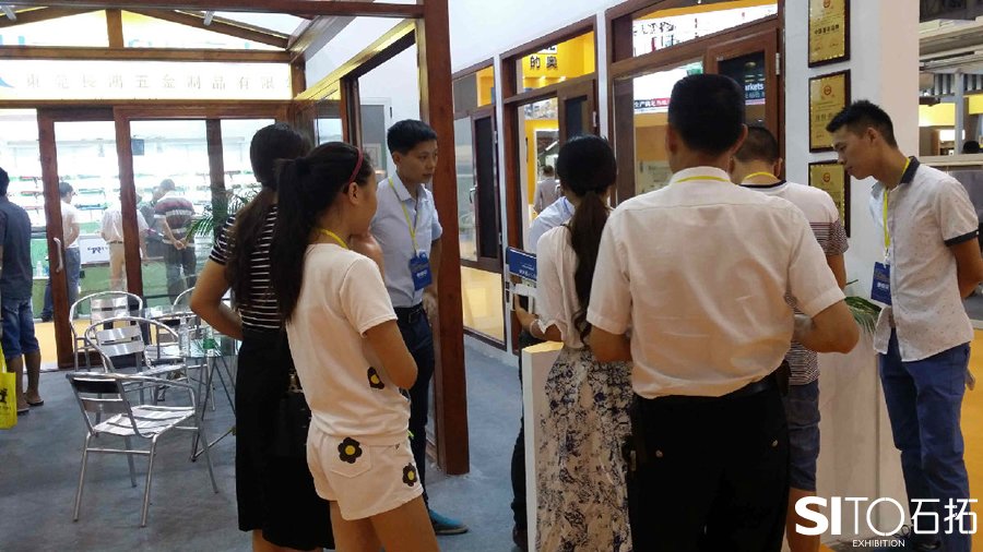 那么在展会现场我们应该注意什么？